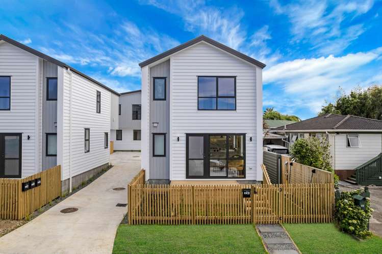 42e Burbank Avenue_1