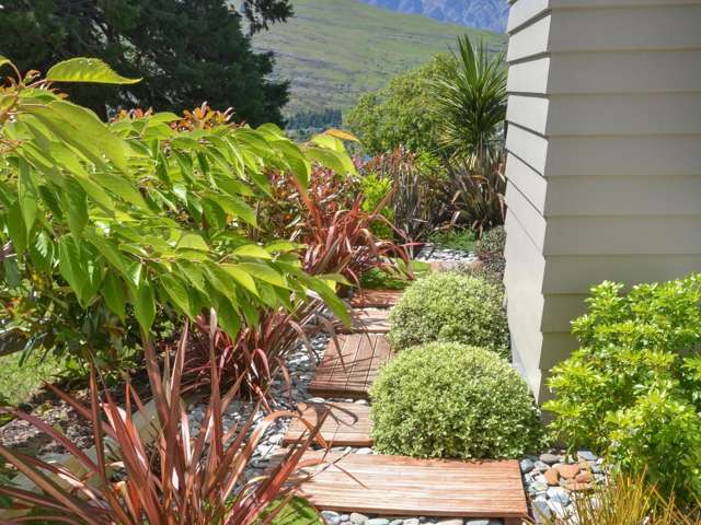 4 Saint Peters Place Queenstown_4