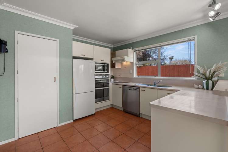 27 Meadowland Street_3