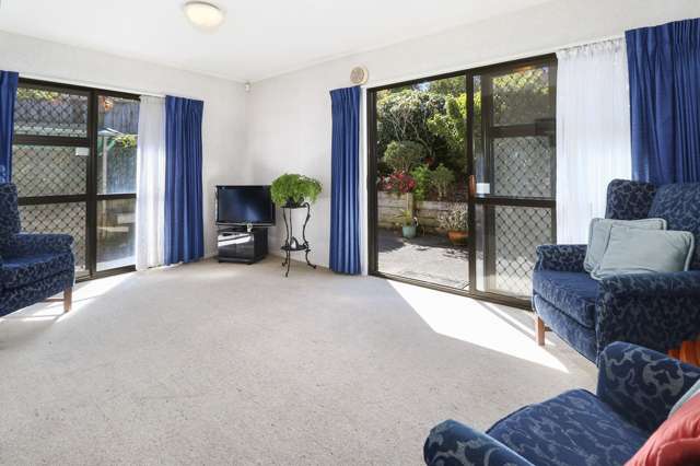 2/15 Greenhill Crescent Pakuranga_3