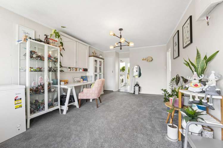 2/2 Tabitha Crescent Henderson_12
