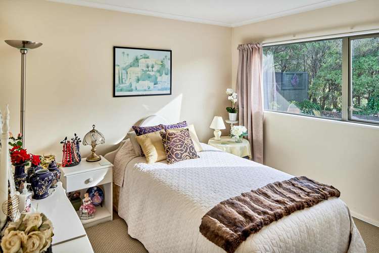 28 Saint Ives Drive Camborne_12