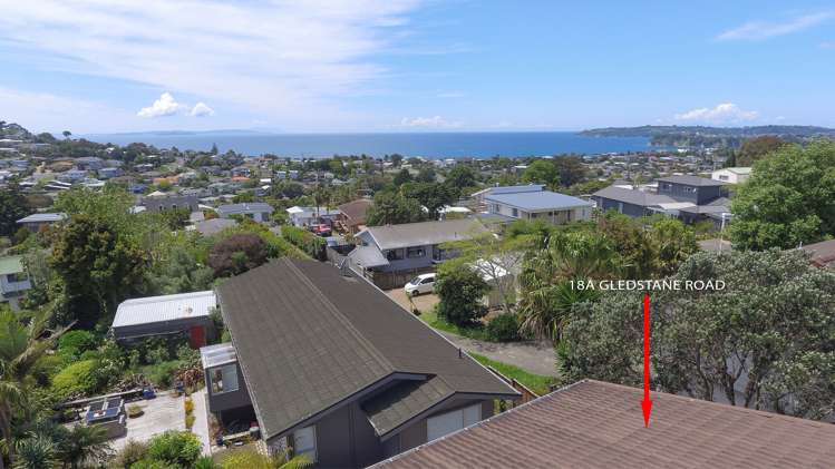 18a Gledstane Road Stanmore Bay_1