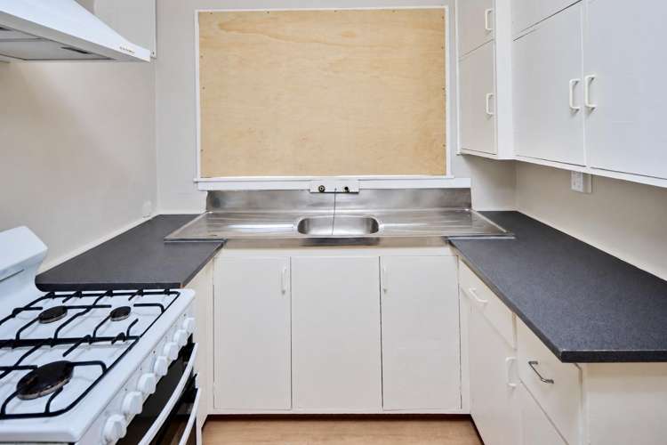 4, 6, 8 Nuku Street Strathmore Park_19