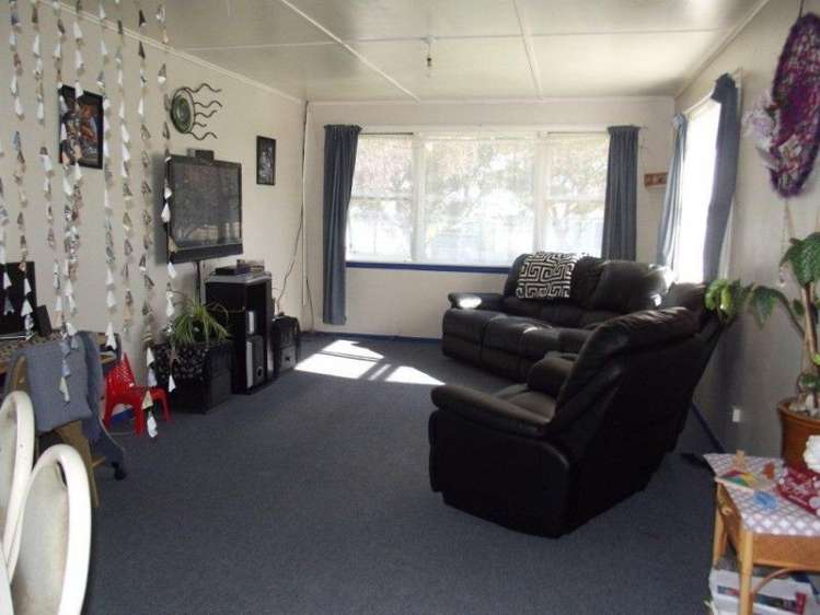 29 William Benton Street Featherston_7