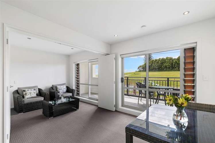 C11/71 Spencer Road Oteha_2