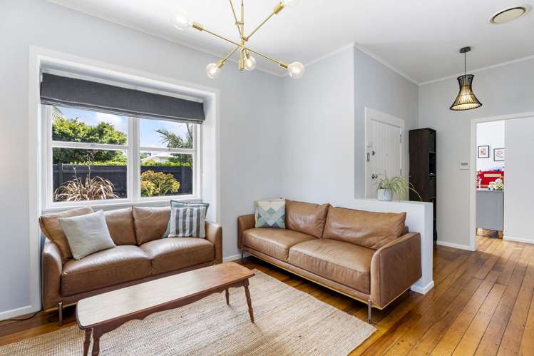 245 Mount Smart Road_1