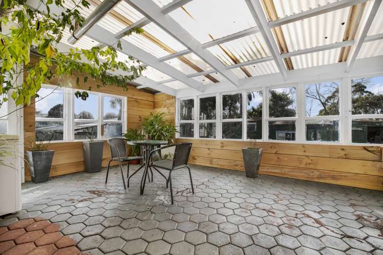 14 Martin Place Kelston_6