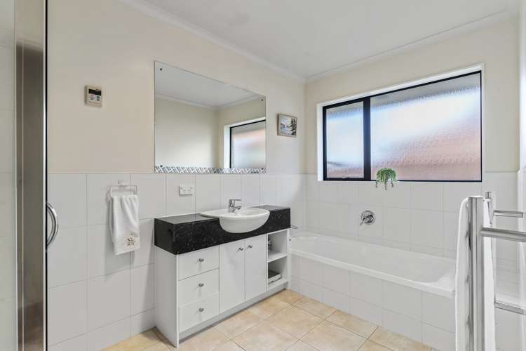 28 Nanleen Rise Manurewa_17