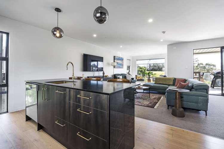 5/11A Baring Terrace Strandon_7