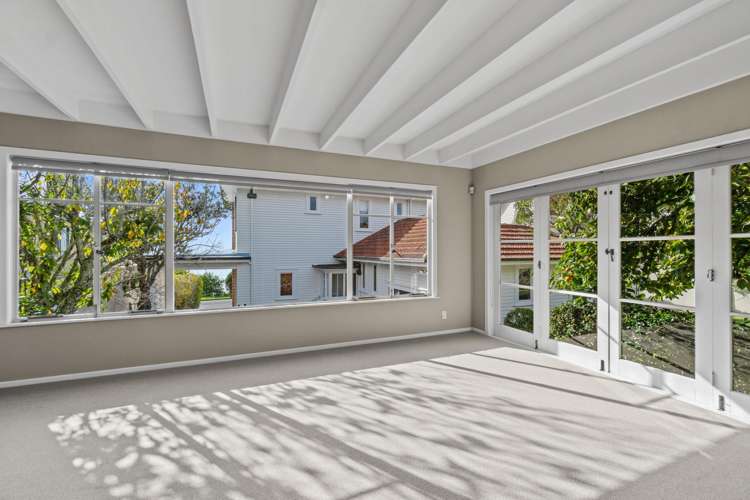 82 Paritai Drive Orakei_19