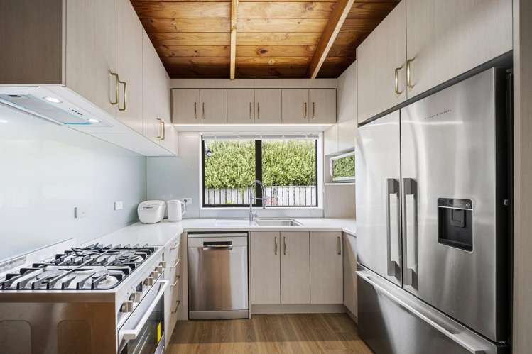 21C Lorenzen Bay Road_4