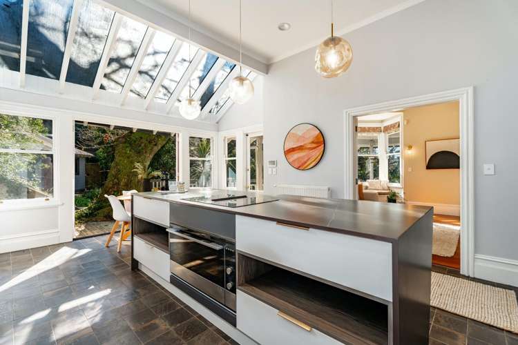 50 Garden Road 1320_1