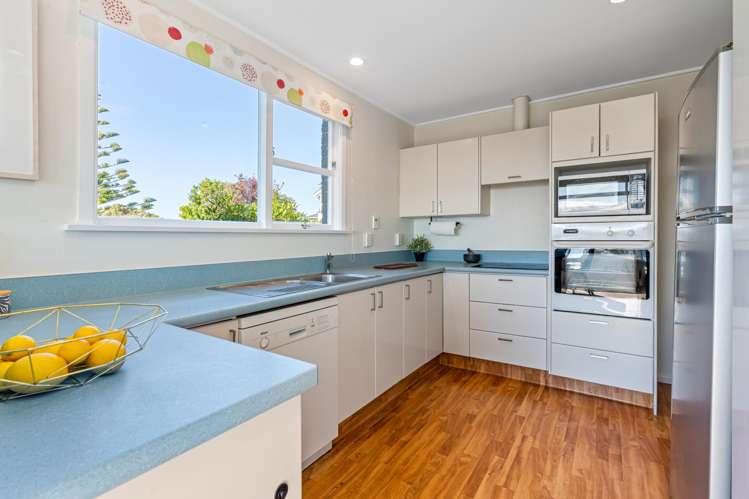 25 Sutcliffe Street St Clair_8