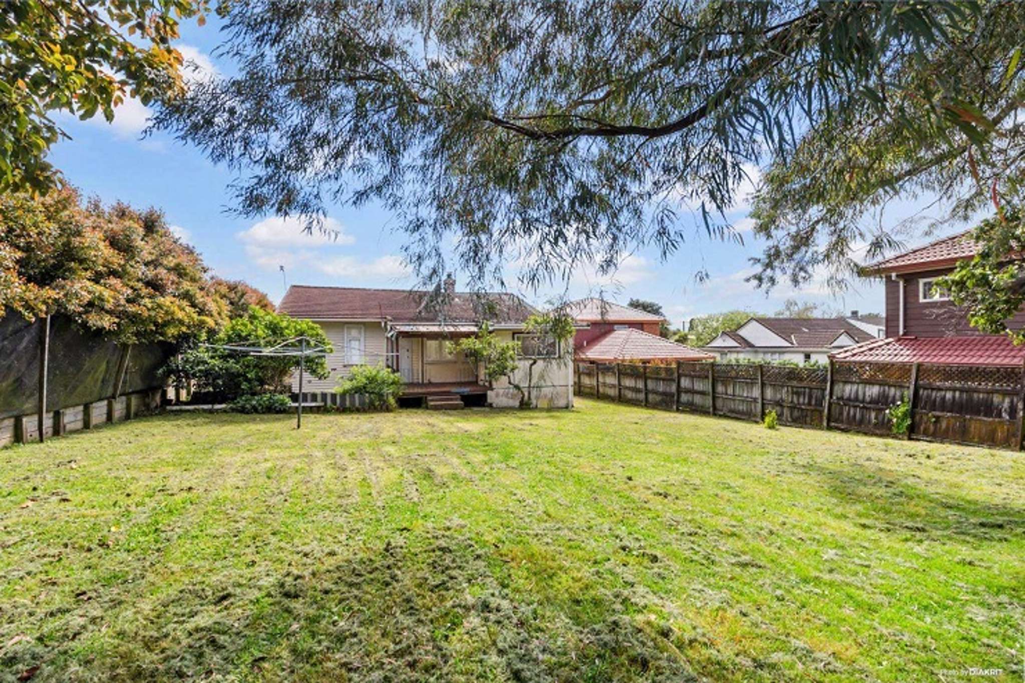 'Must sell!': Rundown bungalow fetches $3m-plus after more than 100 bids