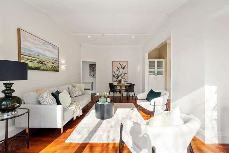 24 Wha Street Lyall Bay_1