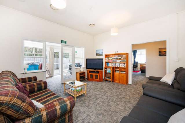 12 Ngaio Street West End_2