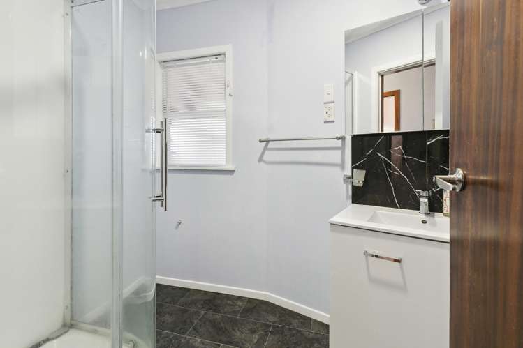 12 Camrose Grove Kingston_21