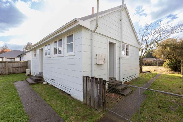 18 Conlon Street Reefton_13