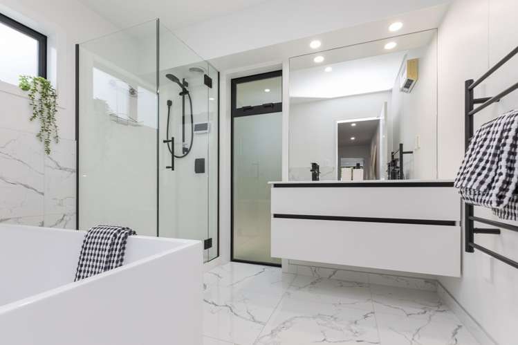 2/11 Belleview Terrace Mount Pleasant_19