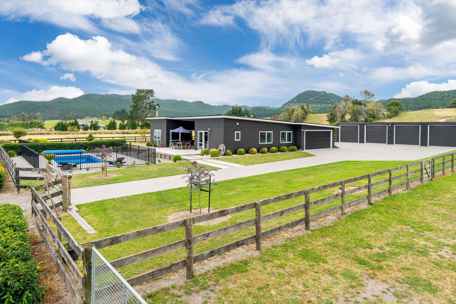 341 White Road Broadlands Forest_0