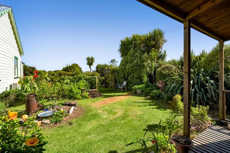 1 Mahuru Lane Okato_24