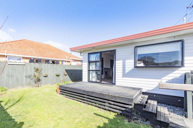 13a Youngs Road Papakura_5