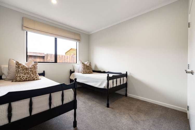 53 Barrington Drive Huntington_29