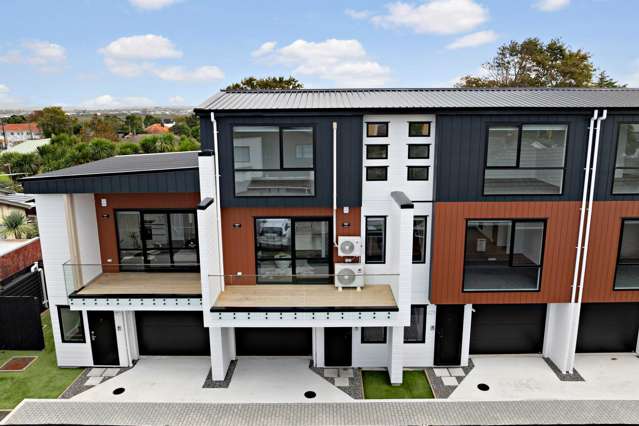 Your Choice of 2 & 3 Bedroom Freehold Homes