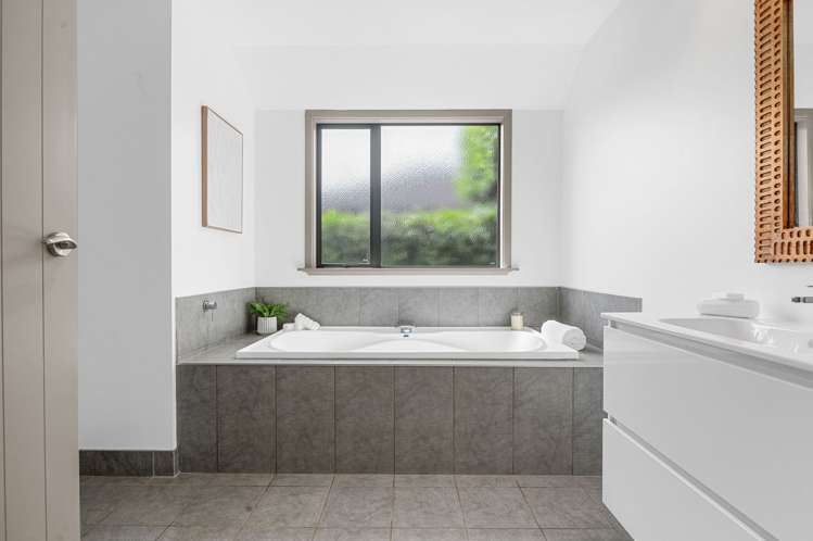 66 Palliser Drive Huntington_21