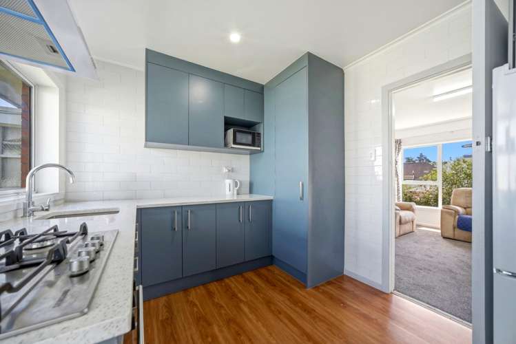 2/270 East Coast Road Forrest Hill_5