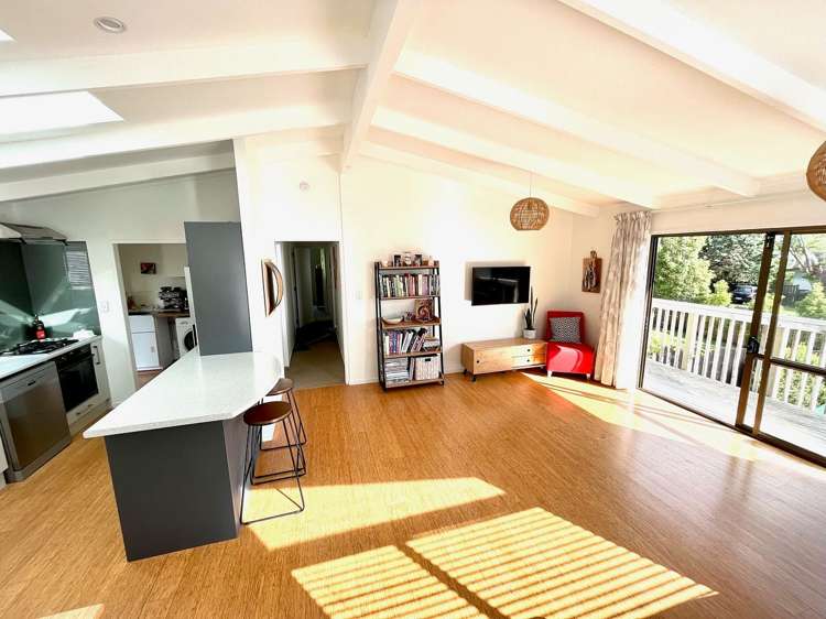 54 Gledstane Road Stanmore Bay_9