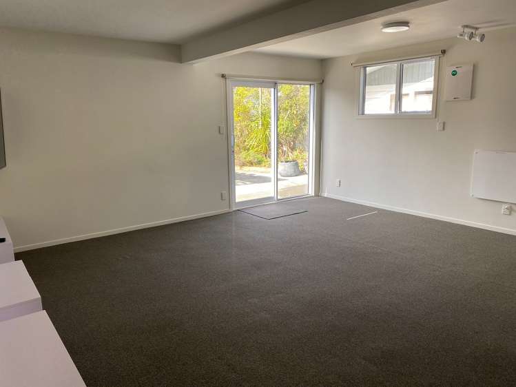 51 Thurleigh Grove Karori_11