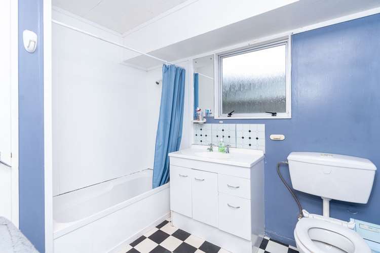 52b Pelorus Street Glenview_9