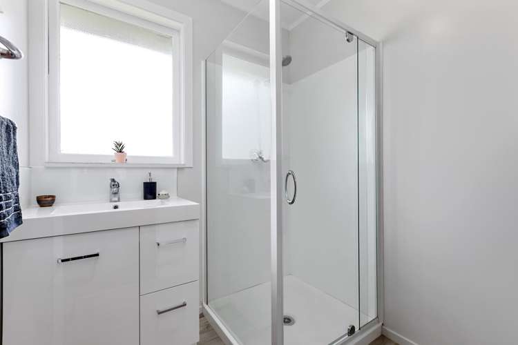 6 Wembury Grove Parkvale_6