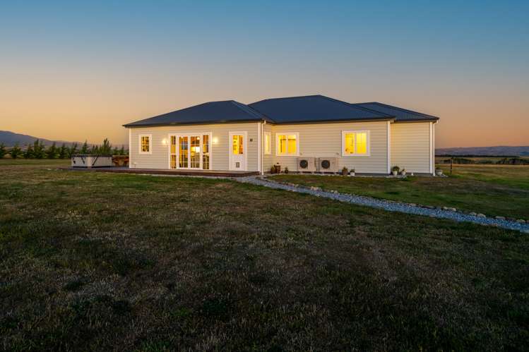 721 Racecourse Road Omakau_21