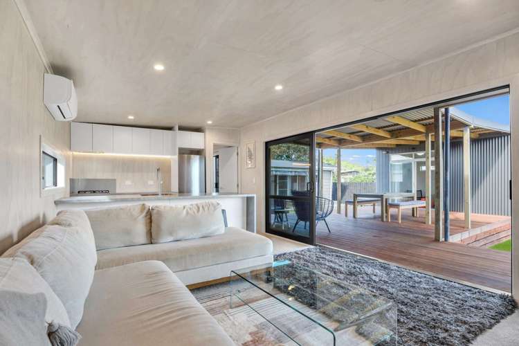 142 The Fairway Matarangi_10