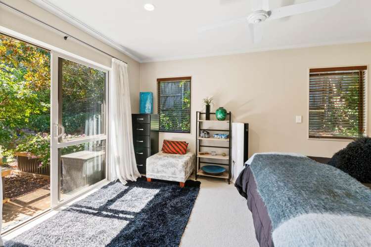 37 Admirals Court Drive Greenhithe_10