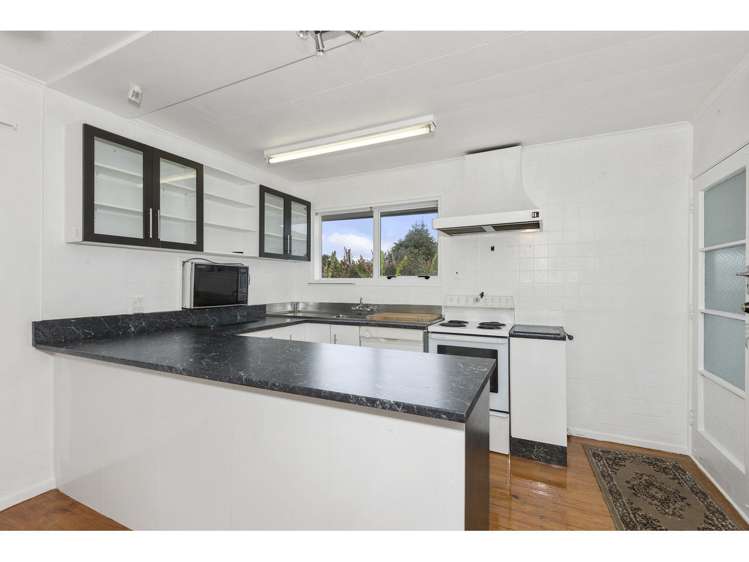 22 Wroughton Crescent Otara_4