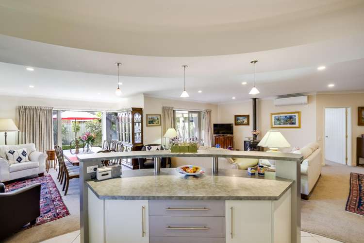 86 Kensington Drive_0