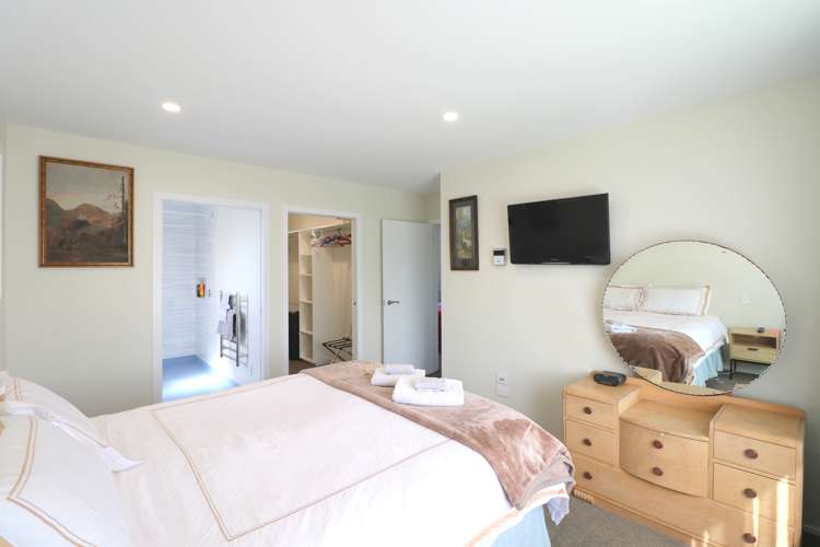 213 Queens Drive Windsor_12