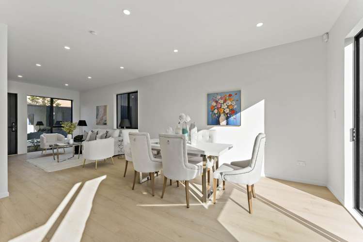 2/122 Leybourne Circle Glen Innes_10