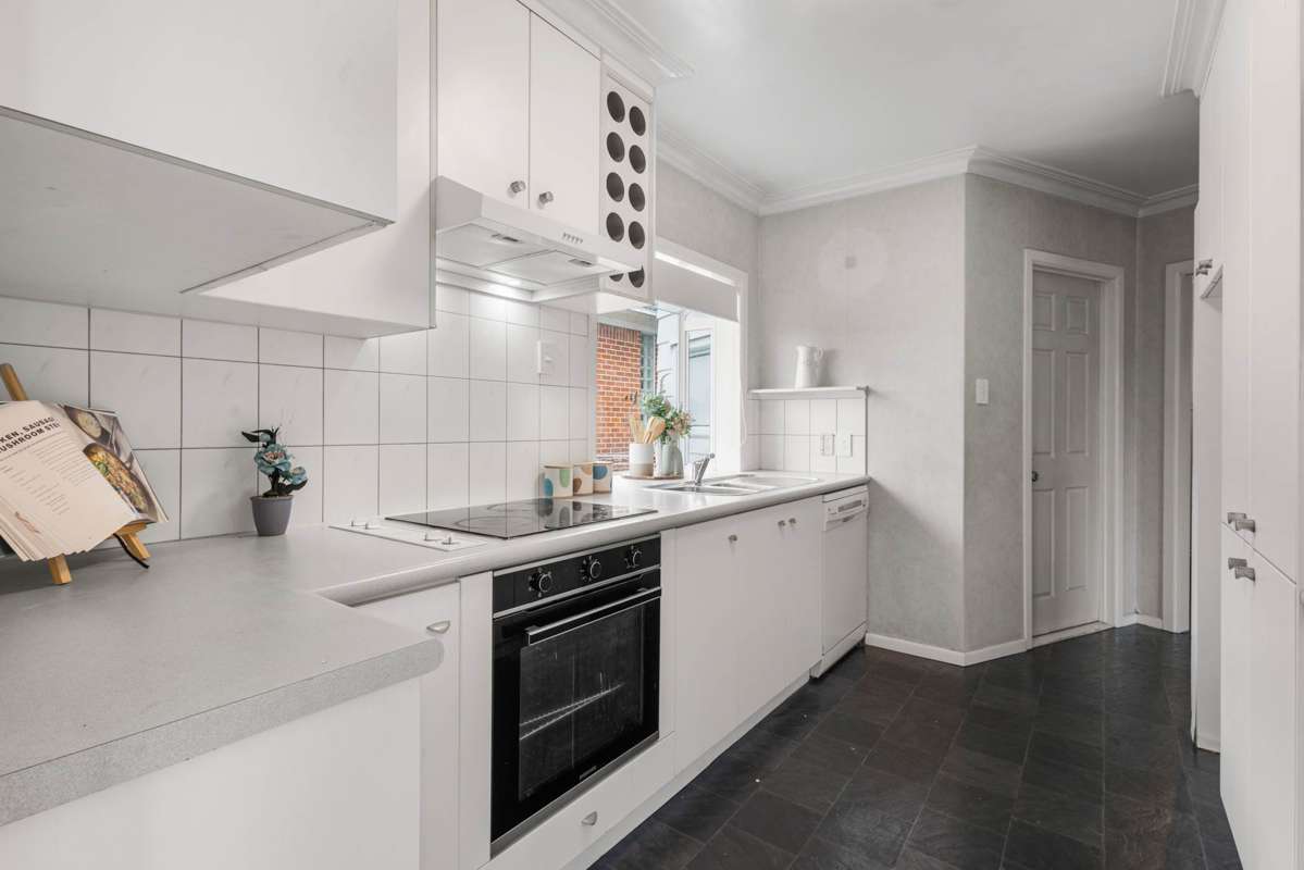 7 Lawrence Crescent_4