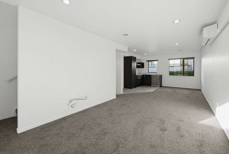 10/11 Gordon Place Newtown_12