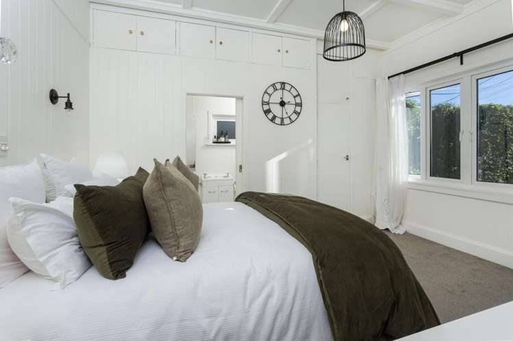 313 Royal Road Massey_14
