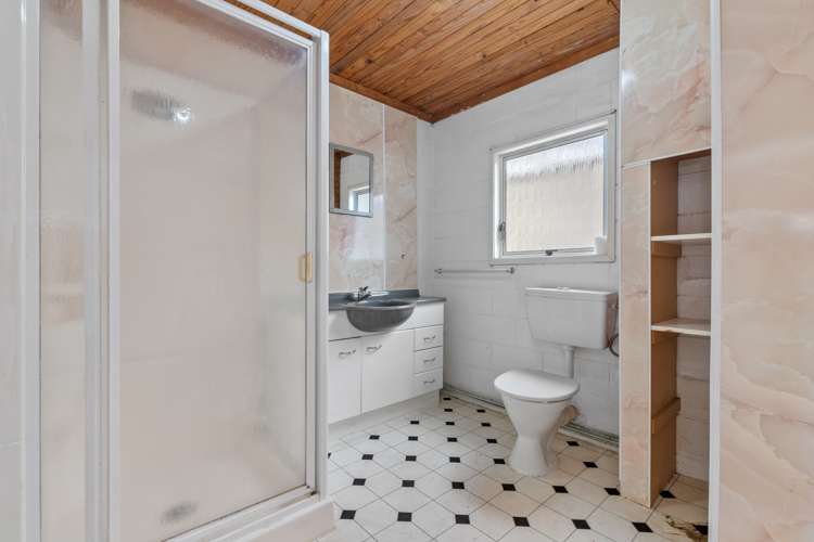 216 Glamorgan Drive Northcross_23