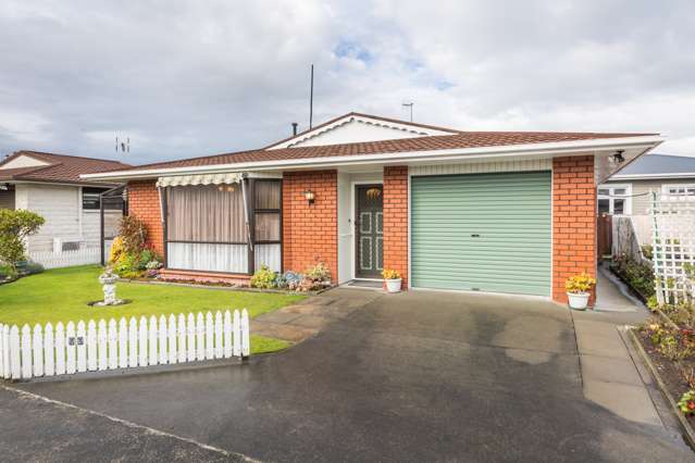 99 Warwick Street Feilding_1