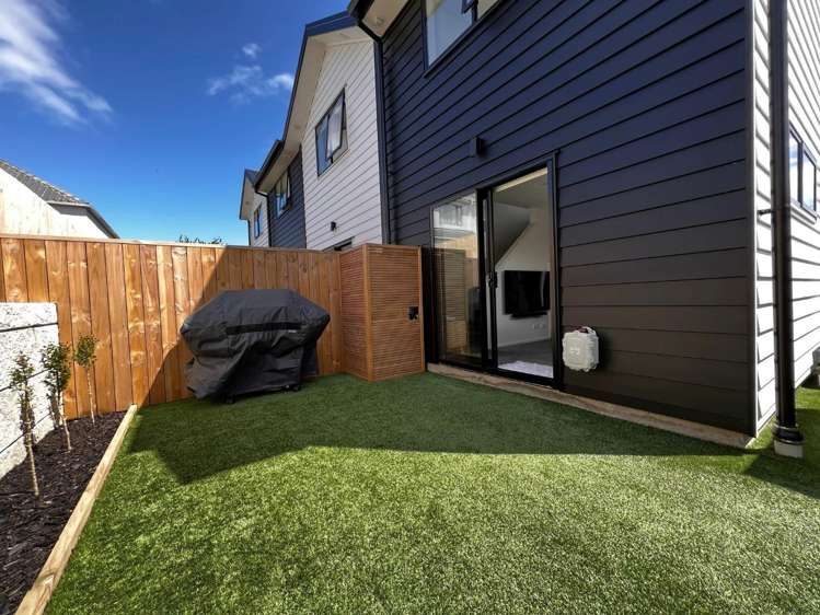 8/6 Saint Leonards Road Kelston_11