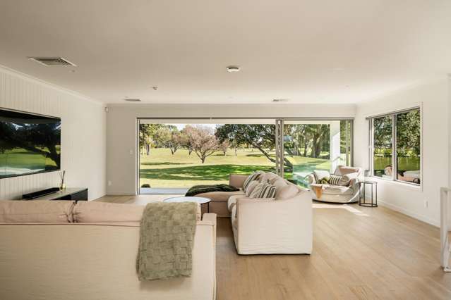 Coastal elegance on the fairway’s edge