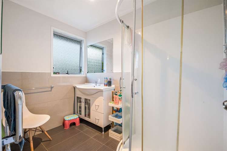 53 Donovan Avenue Massey_8